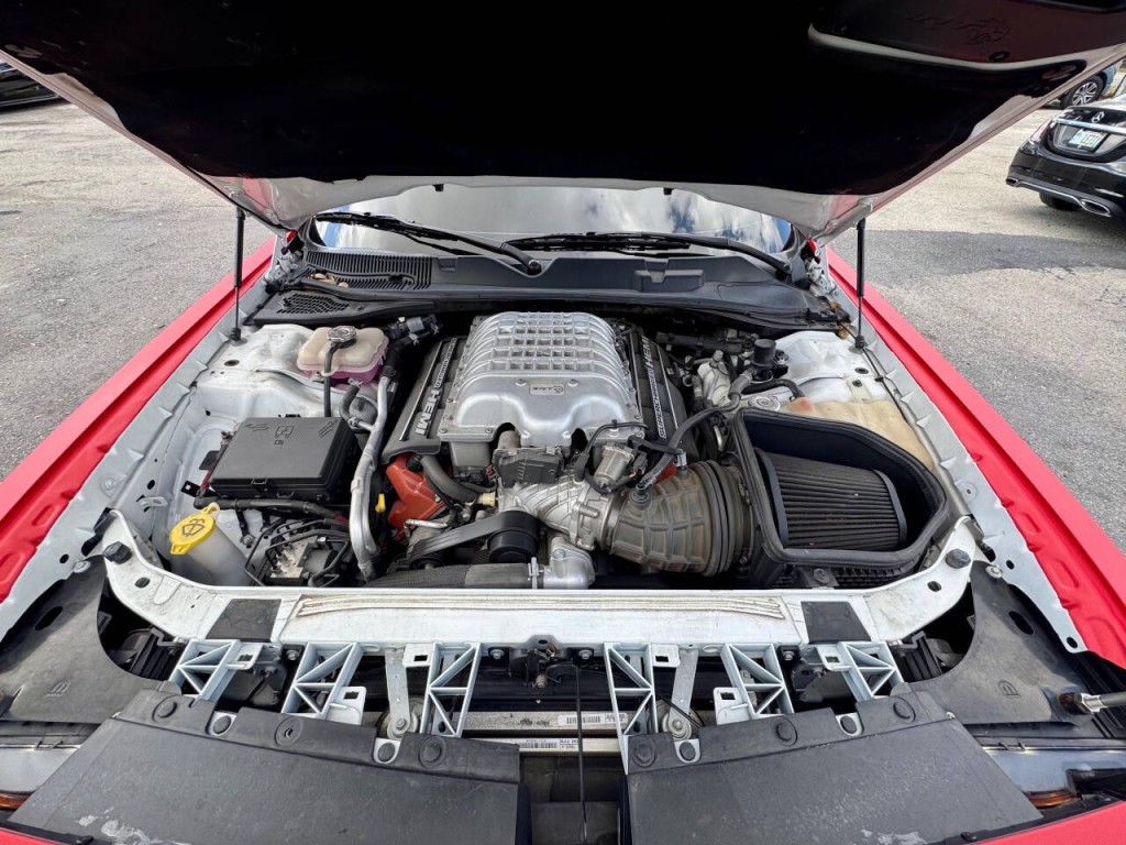 2019 Dodge Challenger Image 17