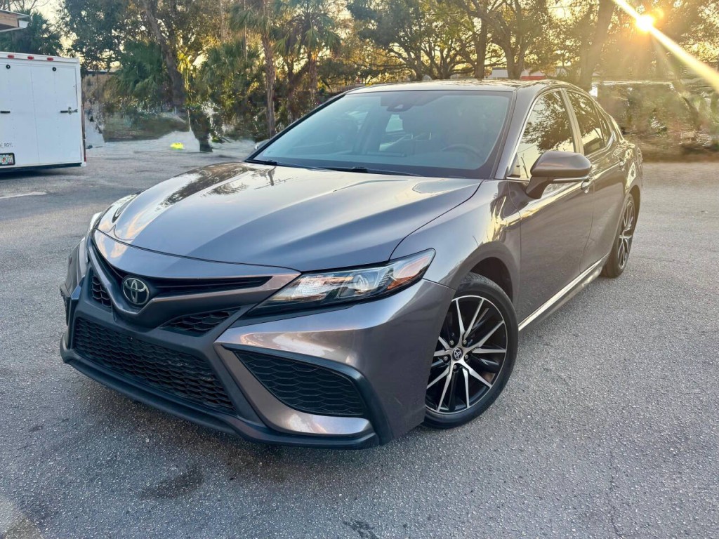 2023 Toyota Camry Image 2