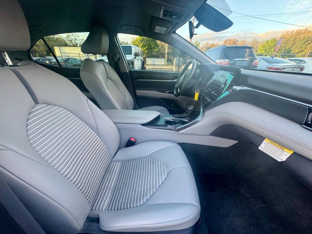 2023 Toyota Camry Image 15