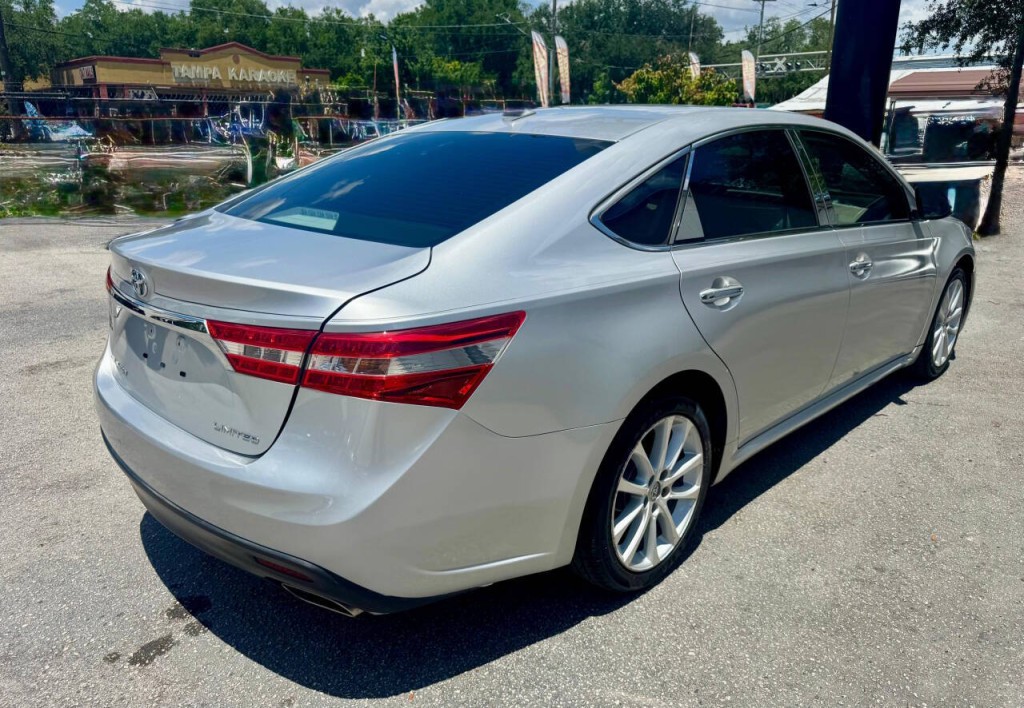 2014 Toyota Avalon Image 4