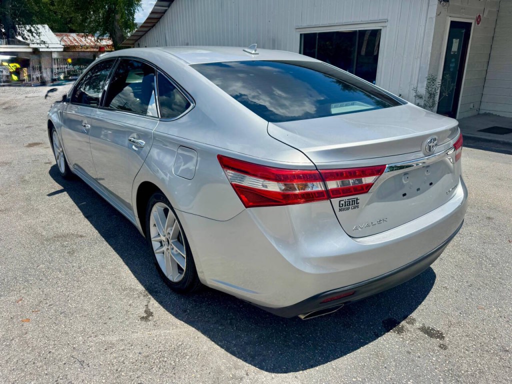 2014 Toyota Avalon Image 5