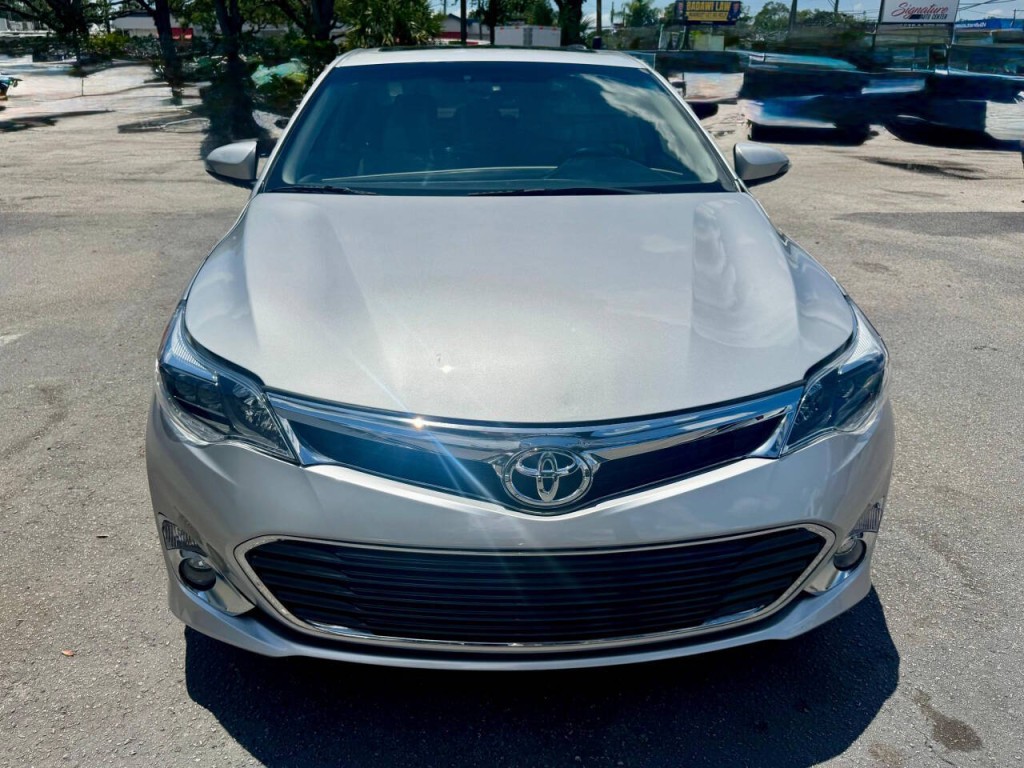 2014 Toyota Avalon Image 10
