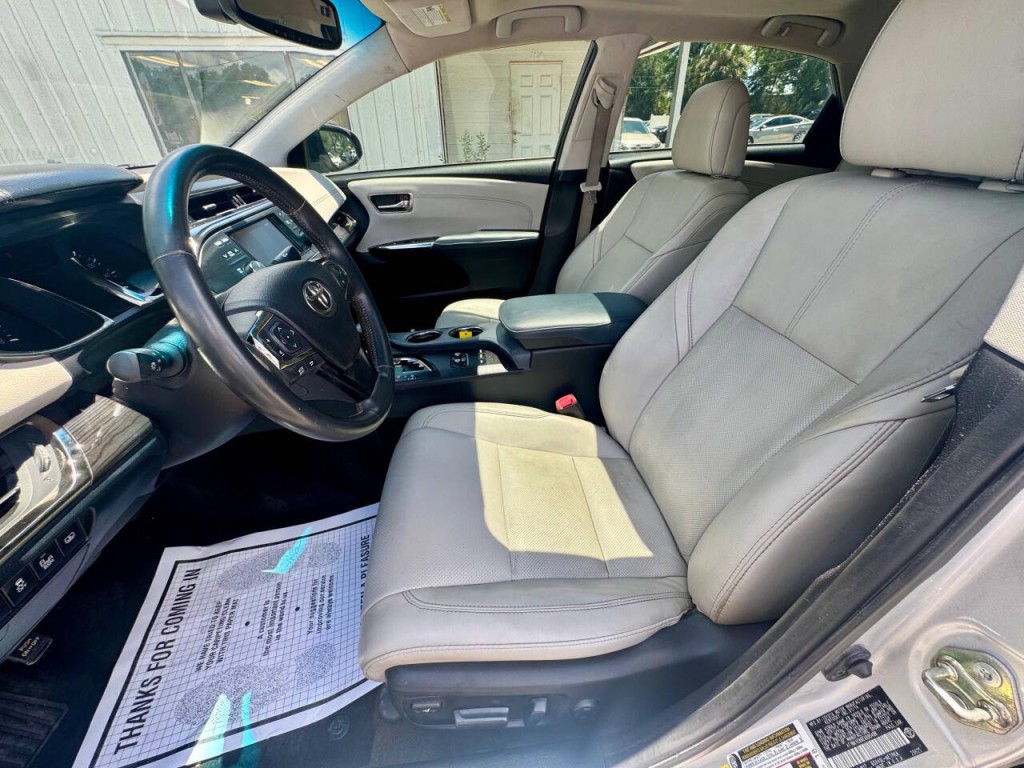 2014 Toyota Avalon Image 13