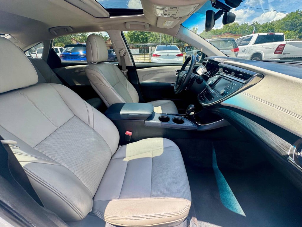 2014 Toyota Avalon Image 15