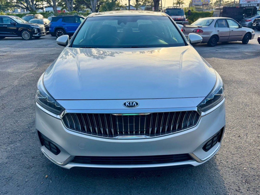 2017 Kia Cadenza Image 8