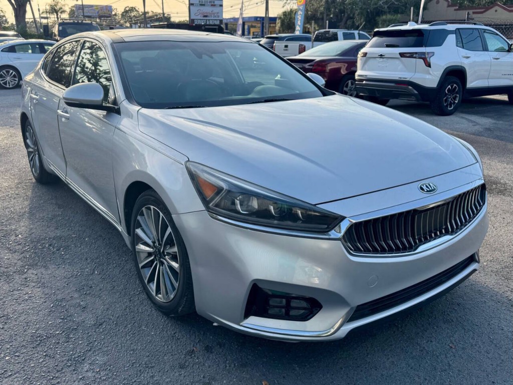 2017 Kia Cadenza Image 10
