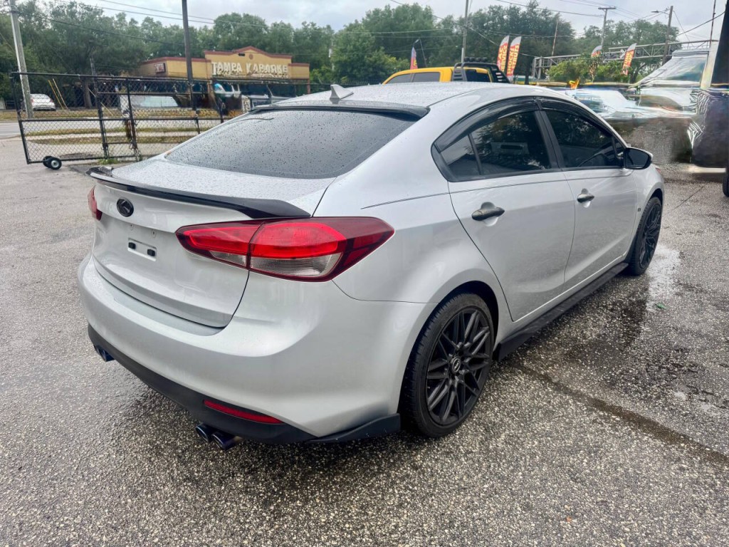 2017 Kia Forte Image 3