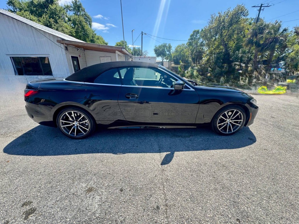 2024 BMW 4 Series Image 9