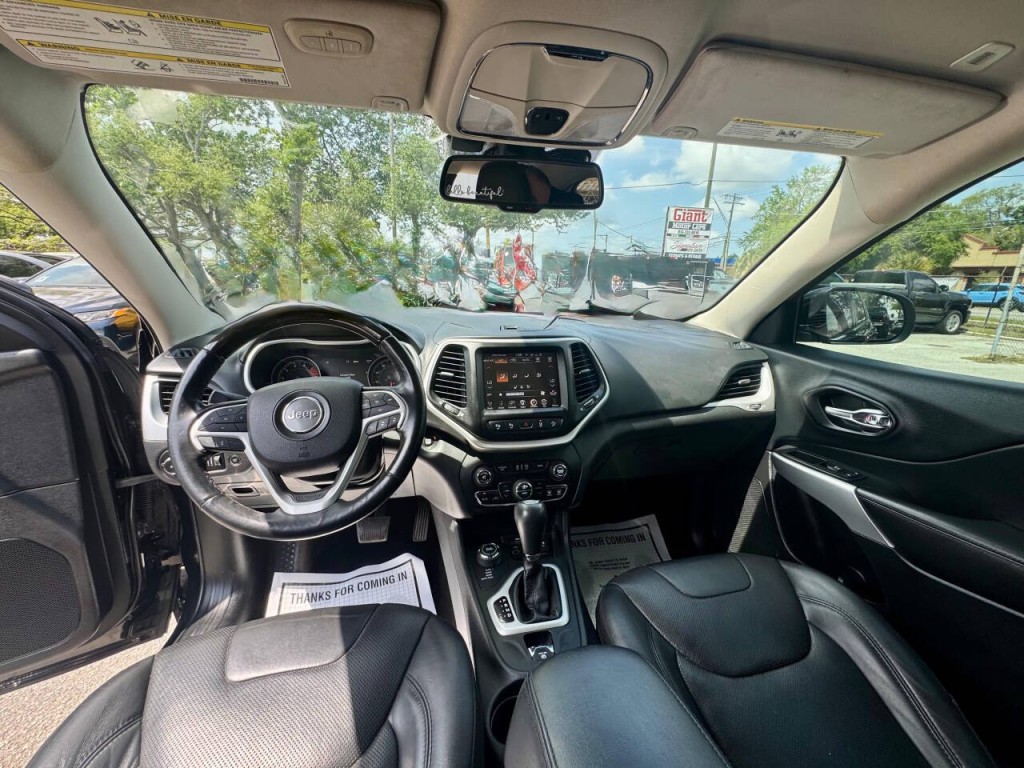 2018 Jeep Cherokee Image 16