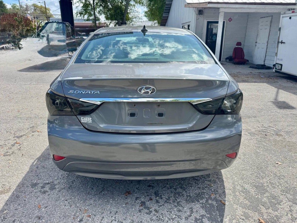2014 Hyundai Sonata Image 9