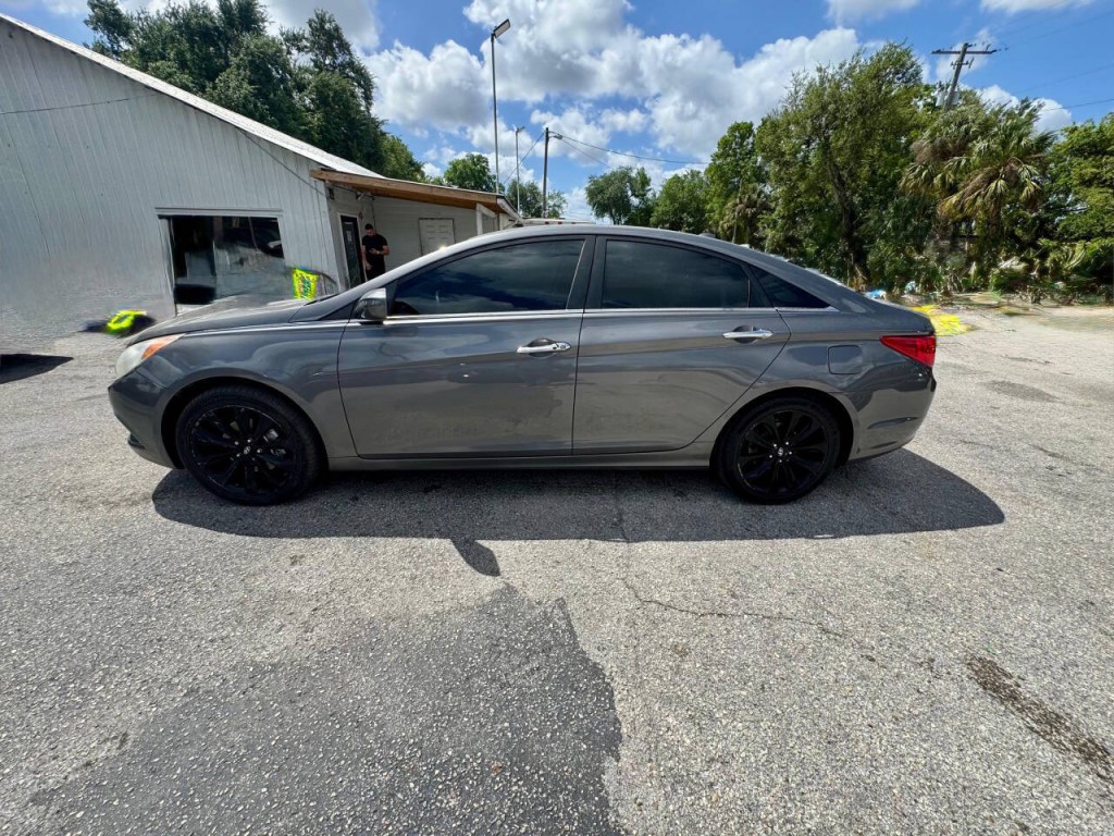 2011 Hyundai Sonata Image 7