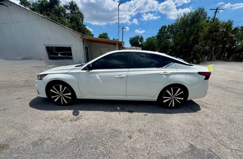 2020 Nissan Altima Image 6