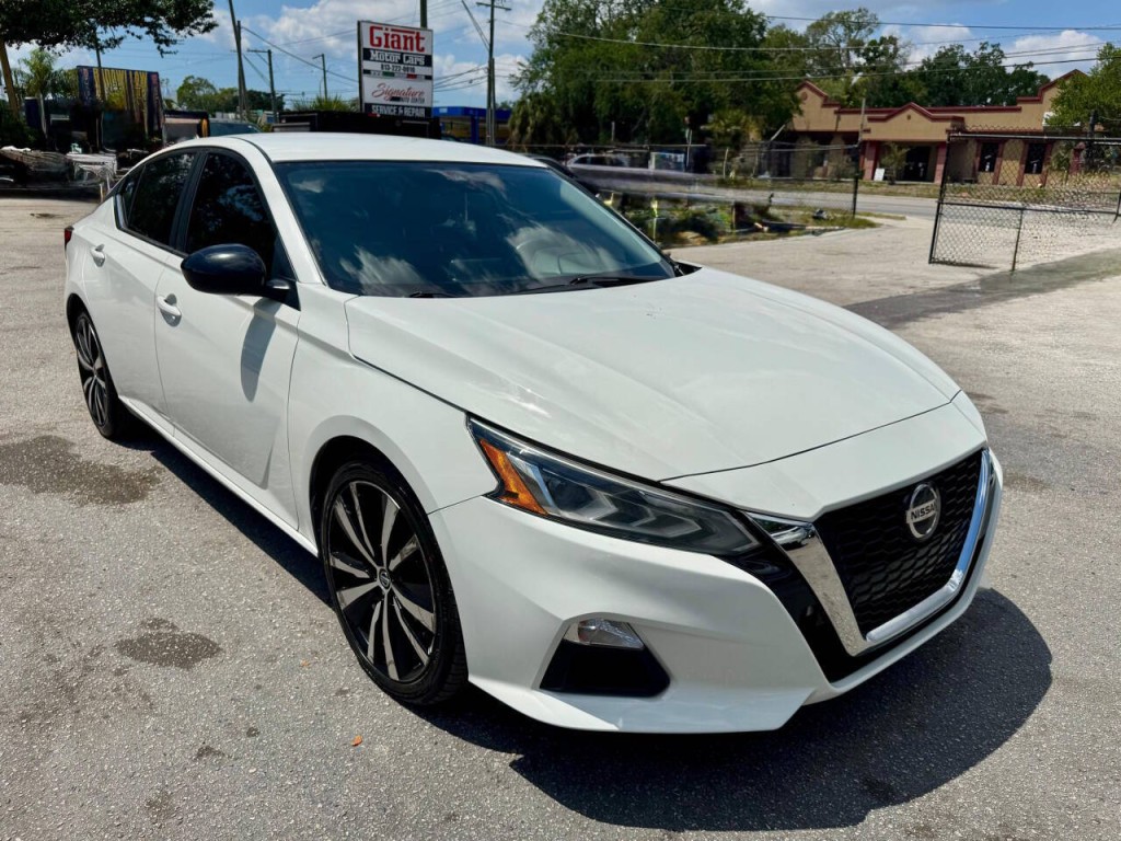 2020 Nissan Altima Image 11