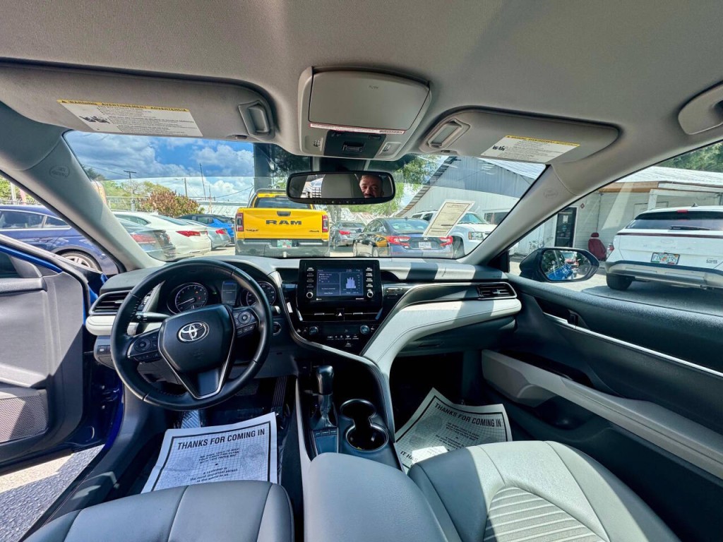 2023 Toyota Camry Image 18