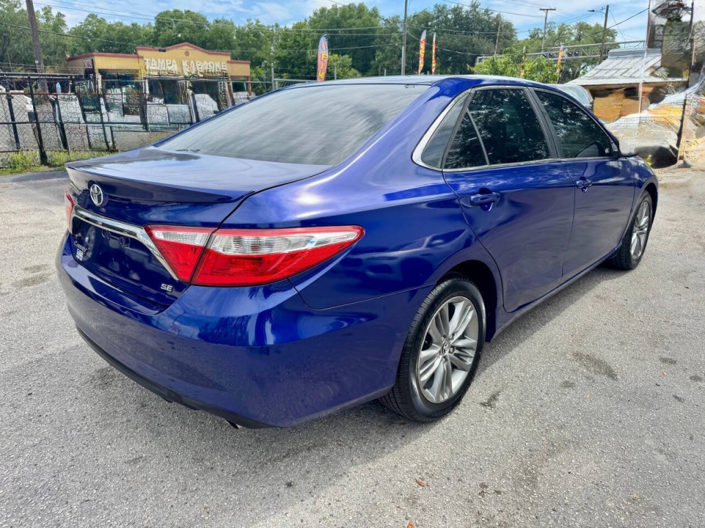 2015 Toyota Camry Image 4