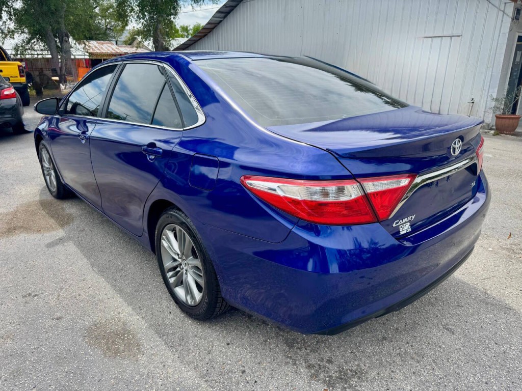 2015 Toyota Camry Image 5