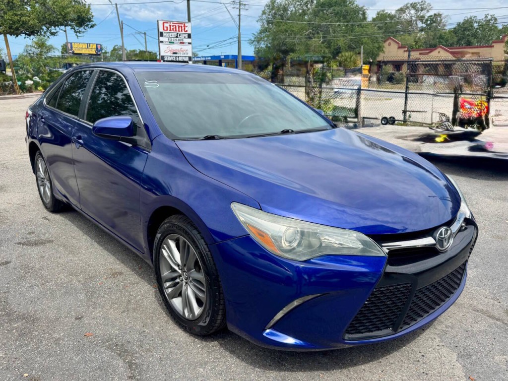 2015 Toyota Camry Image 10