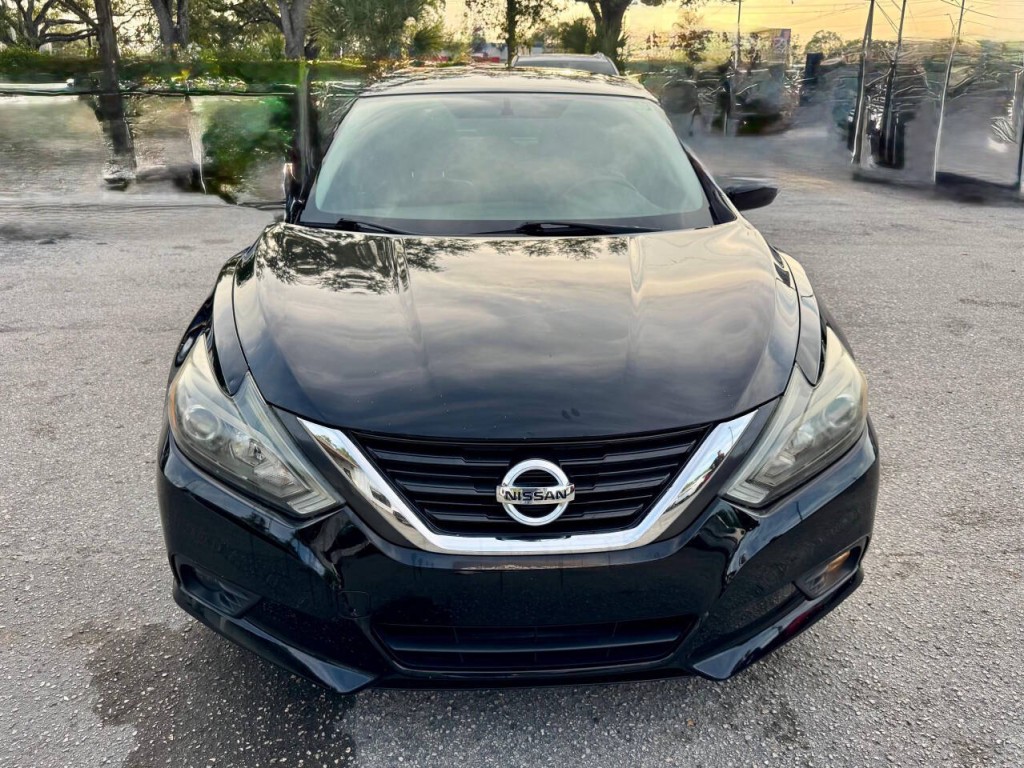 2016 Nissan Altima Image 8