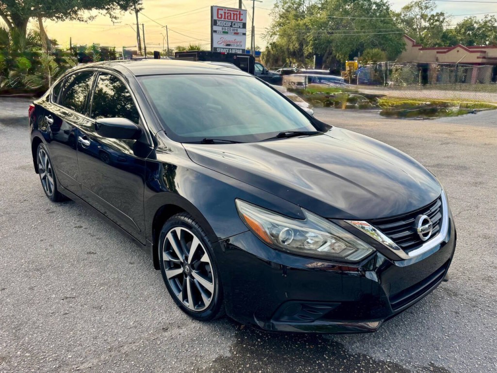2016 Nissan Altima Image 10