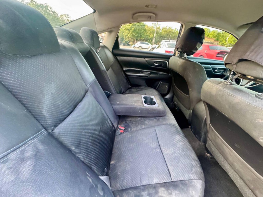 2016 Nissan Altima Image 14