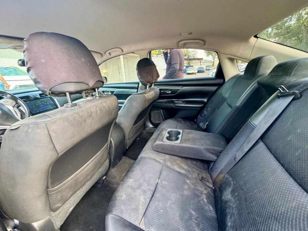 2016 Nissan Altima Image 15