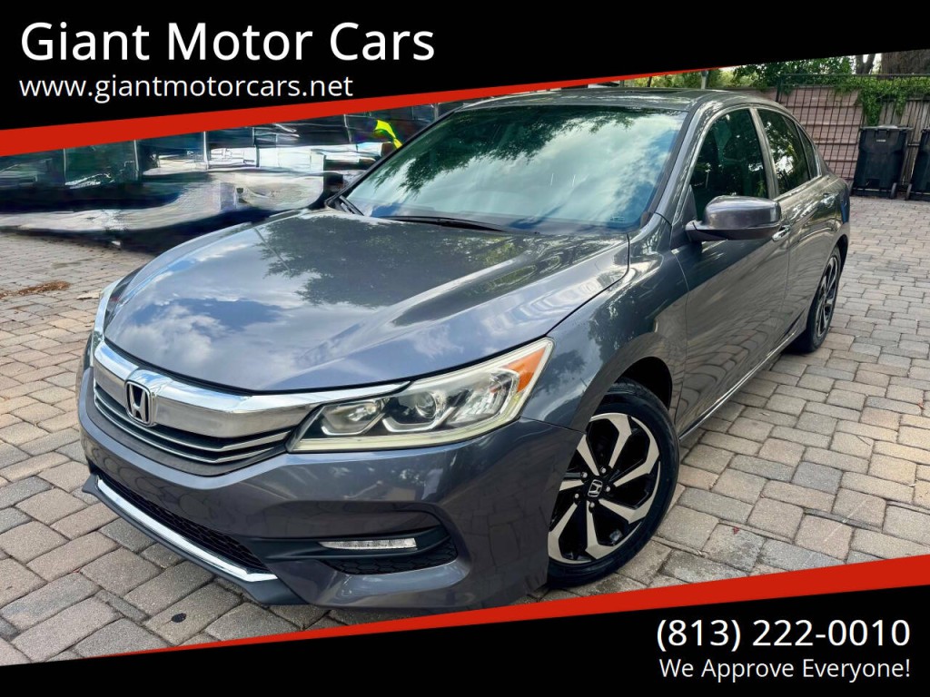 2017 Honda Accord Image 1