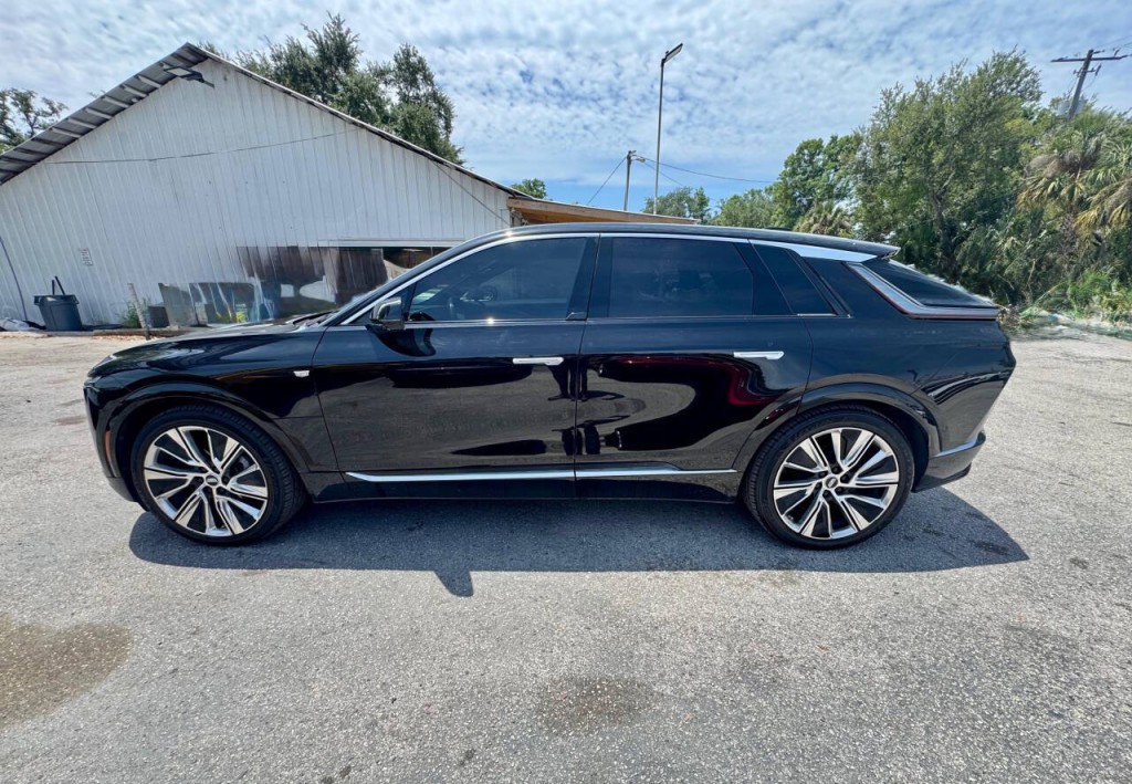 2023 Cadillac Lyriq Image 4