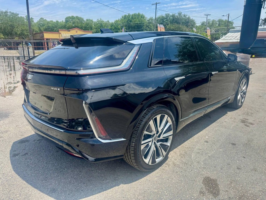 2023 Cadillac Lyriq Image 6
