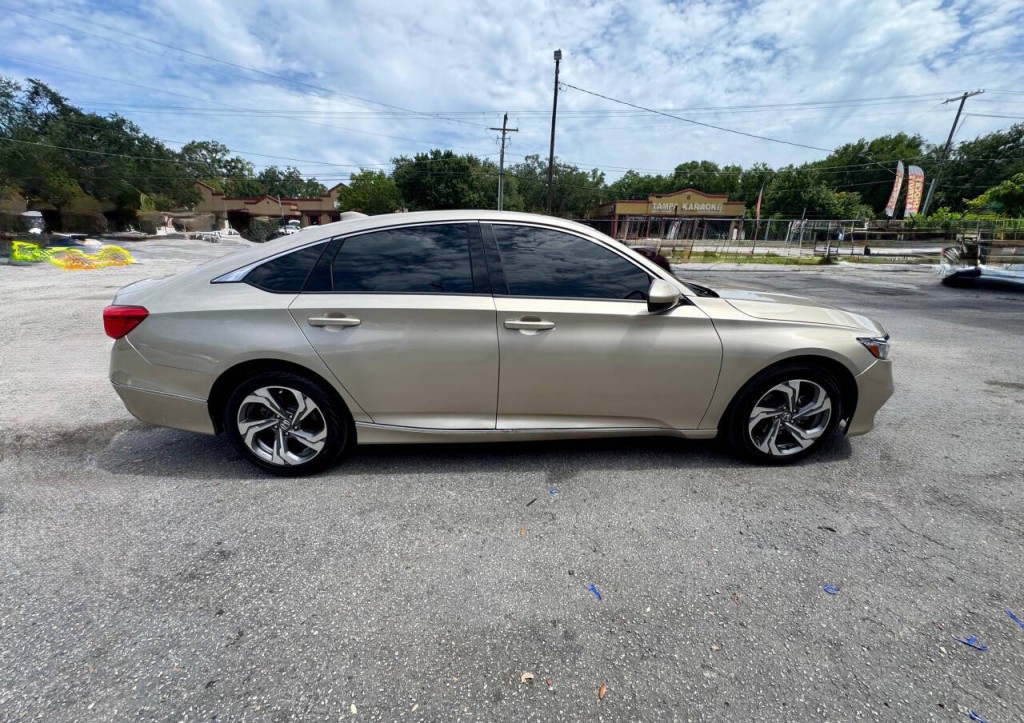 2020 Honda Accord Image 7