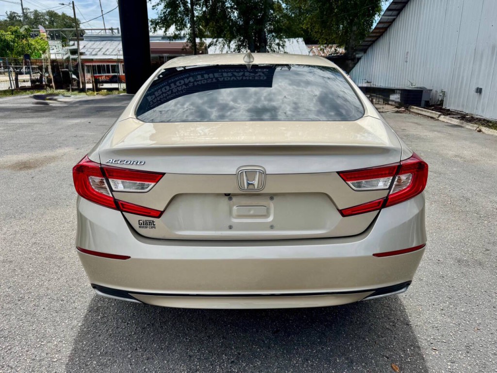 2020 Honda Accord Image 9