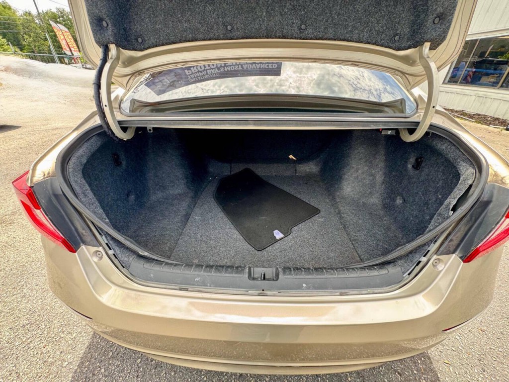 2020 Honda Accord Image 13