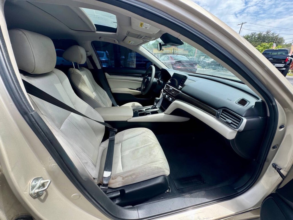2020 Honda Accord Image 15