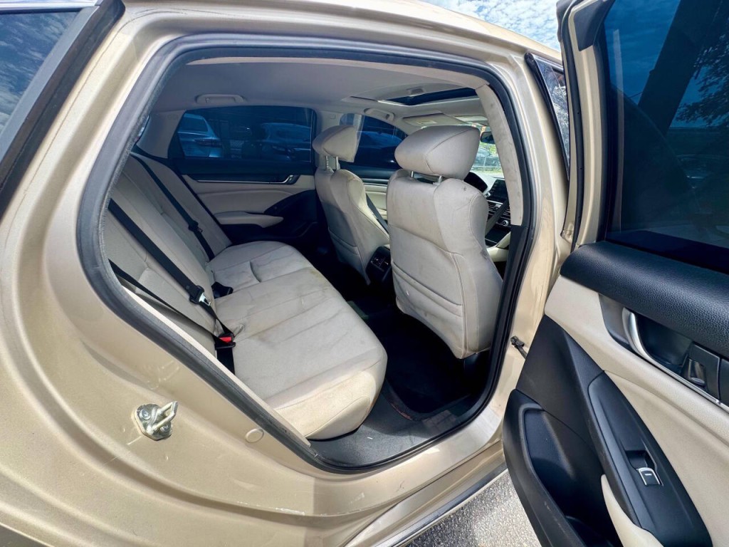 2020 Honda Accord Image 16