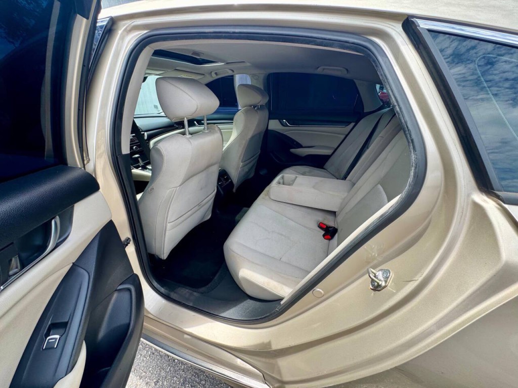 2020 Honda Accord Image 17
