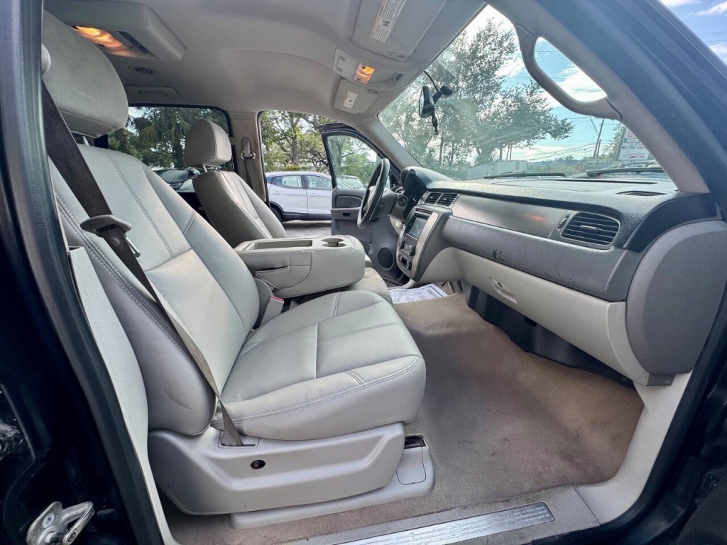 2007 Chevrolet Tahoe Image 14