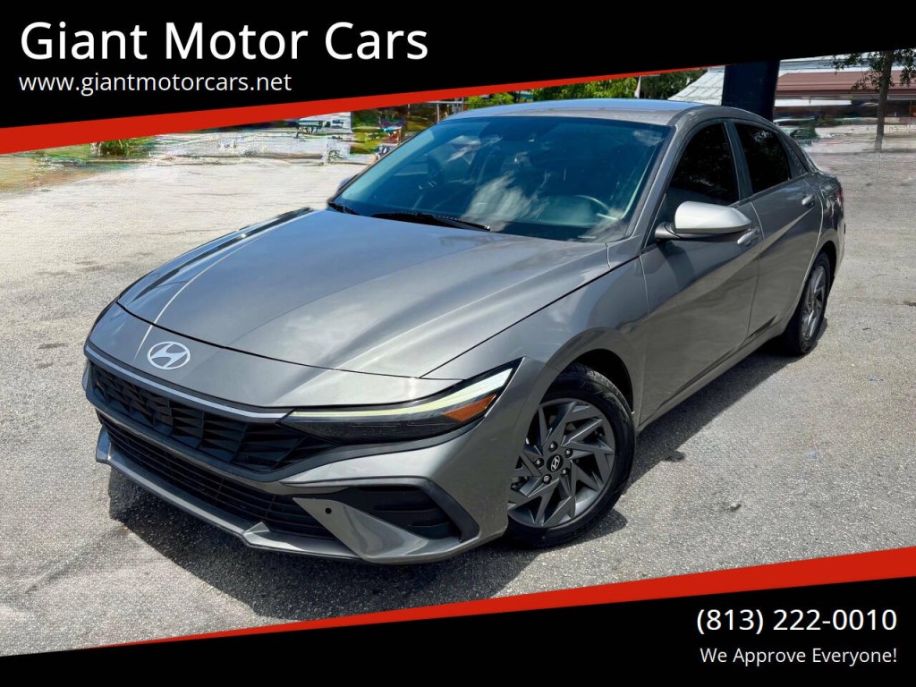 2024 Hyundai Elantra Image 1