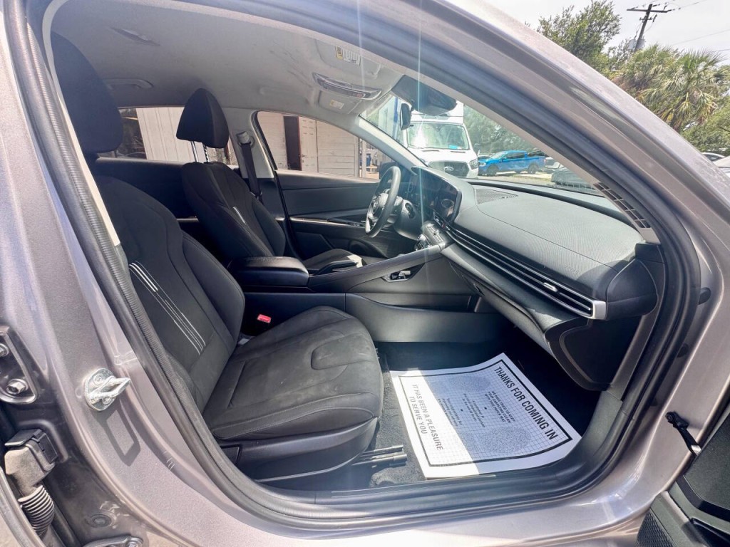 2024 Hyundai Elantra Image 15
