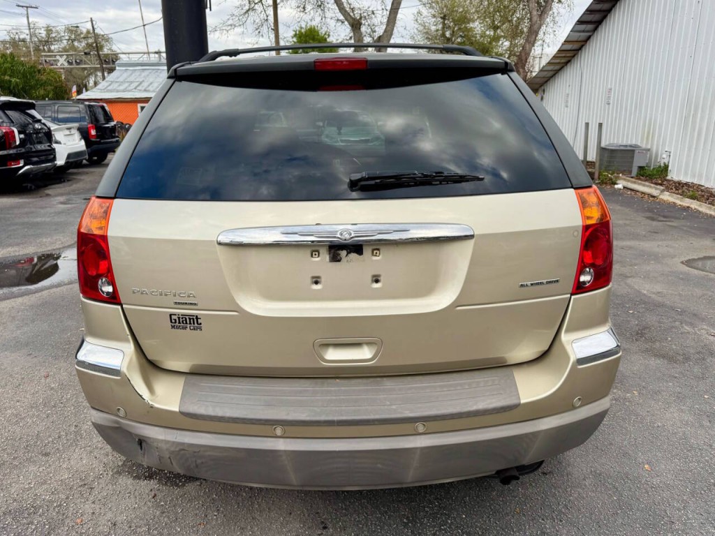 2006 Chrysler Pacifica Image 6