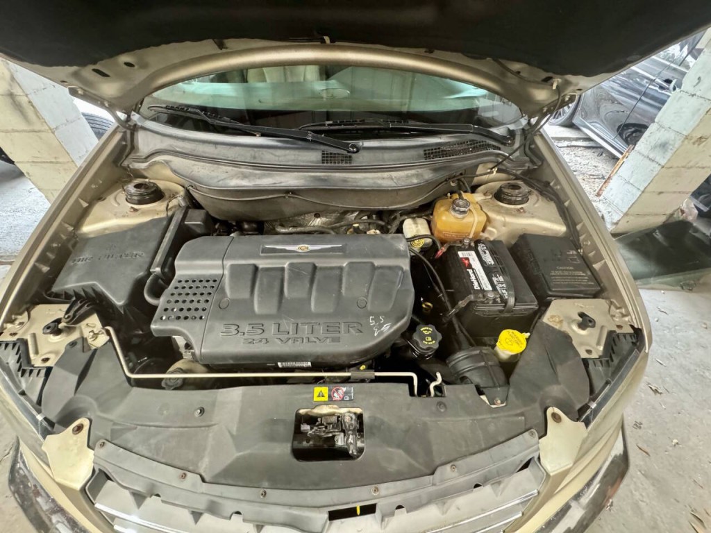 2006 Chrysler Pacifica Image 12