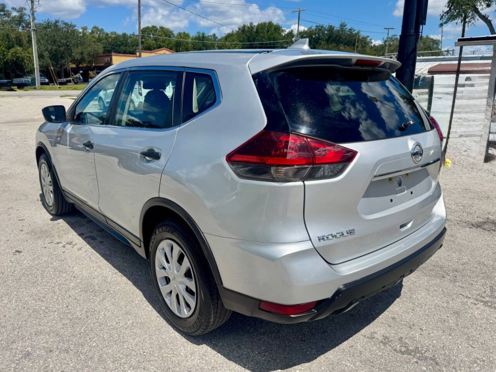 2020 Nissan Rogue Image 4