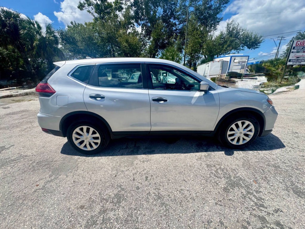 2020 Nissan Rogue Image 7