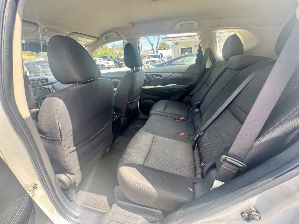 2020 Nissan Rogue Image 14