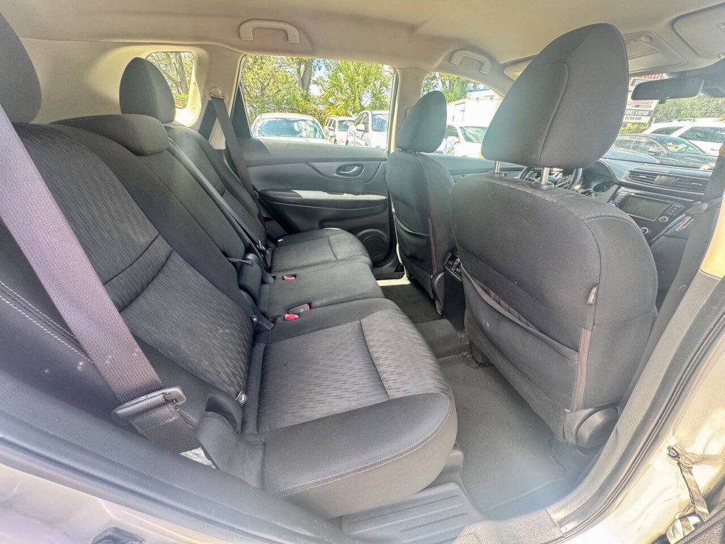 2020 Nissan Rogue Image 15
