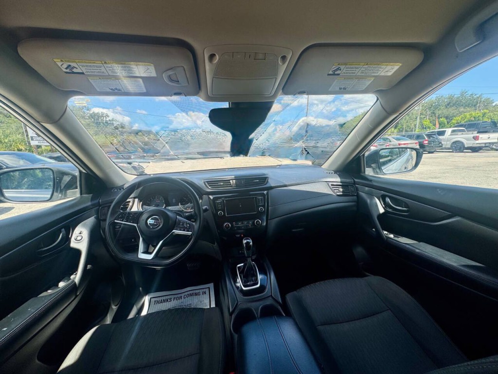 2020 Nissan Rogue Image 16