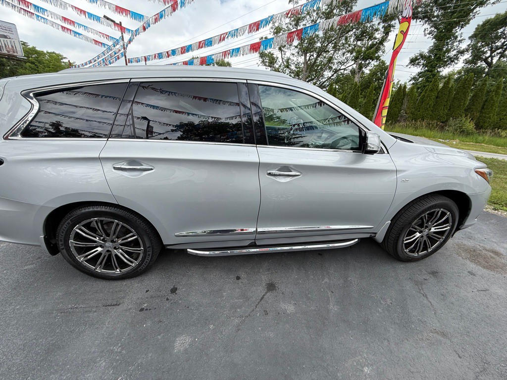 2018 INFINITI QX60 Image 2