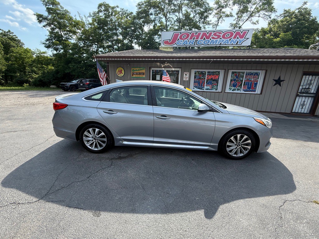 2017 Hyundai Sonata Image 2