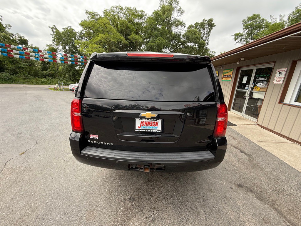 2016 Chevrolet Suburban Image 6