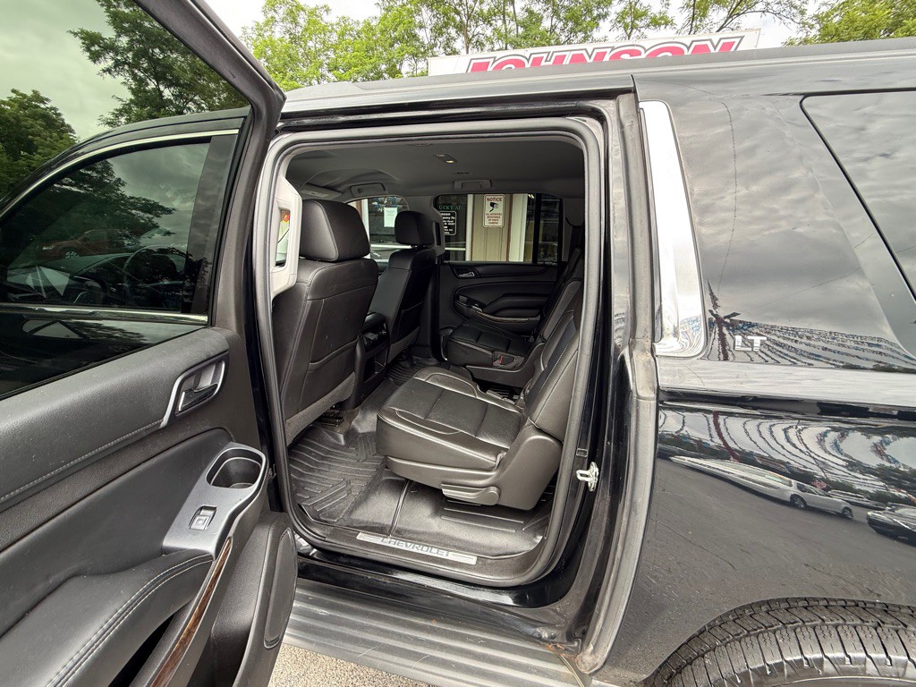 2016 Chevrolet Suburban Image 8