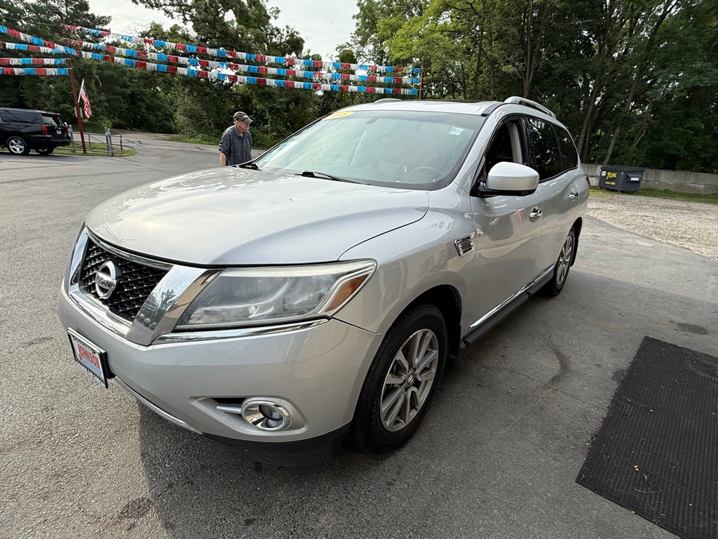 2015 Nissan Pathfinder Image 4