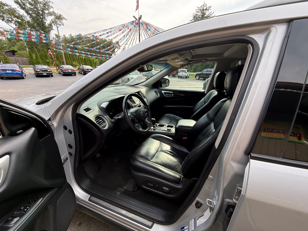 2015 Nissan Pathfinder Image 7